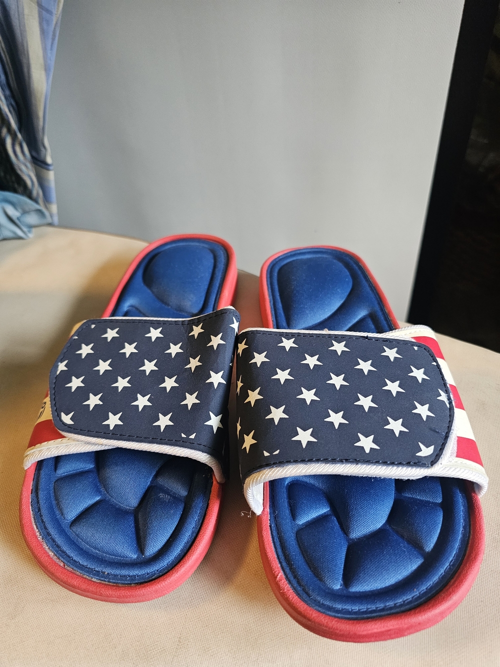 & Other Stories Men's Navy Star-Print Slide Sandals with Red Trim